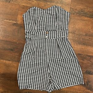 Houndstooth strapless romper
